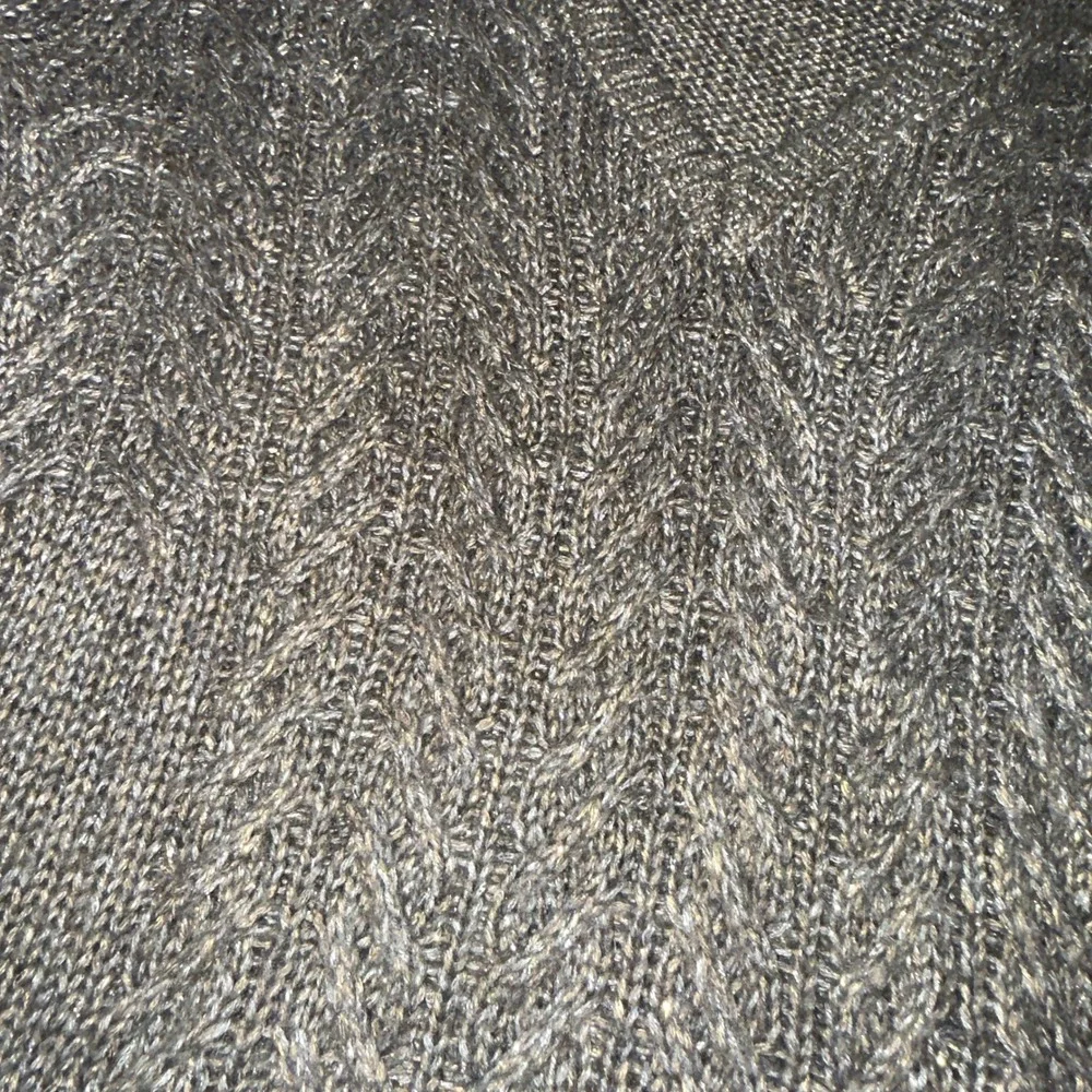 Michael Kors Gray Metallic Cable Knit V Neck‎ Sweater Women's M Neutral Shimmer